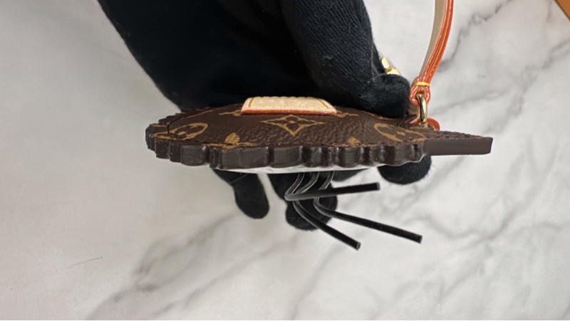 全新LV插畫家聯名限量貓咪吊飾（低於專櫃價）-9