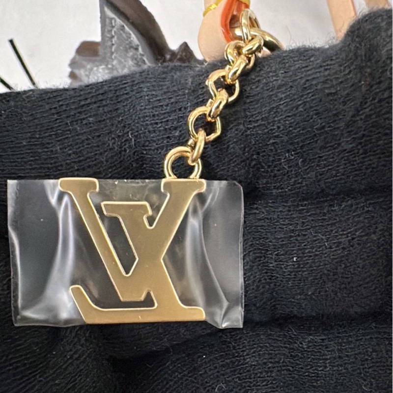 全新LV插畫家聯名限量貓咪吊飾（低於專櫃價）-10