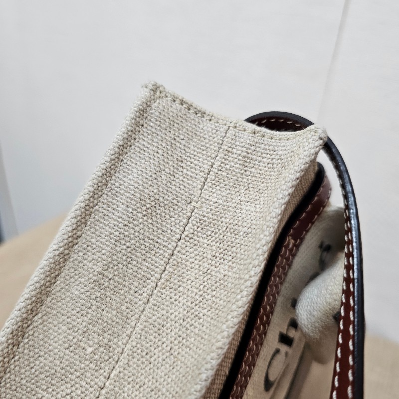 [過新年超甜優惠出🧧] Chloe亞麻帆布棕色牛皮WoodyMini手提斜背包-14