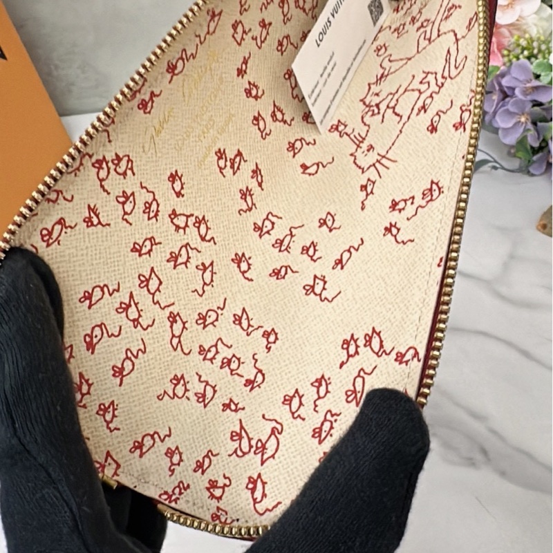 全新LV插畫家聯名限量筆袋（低於專櫃價）-9