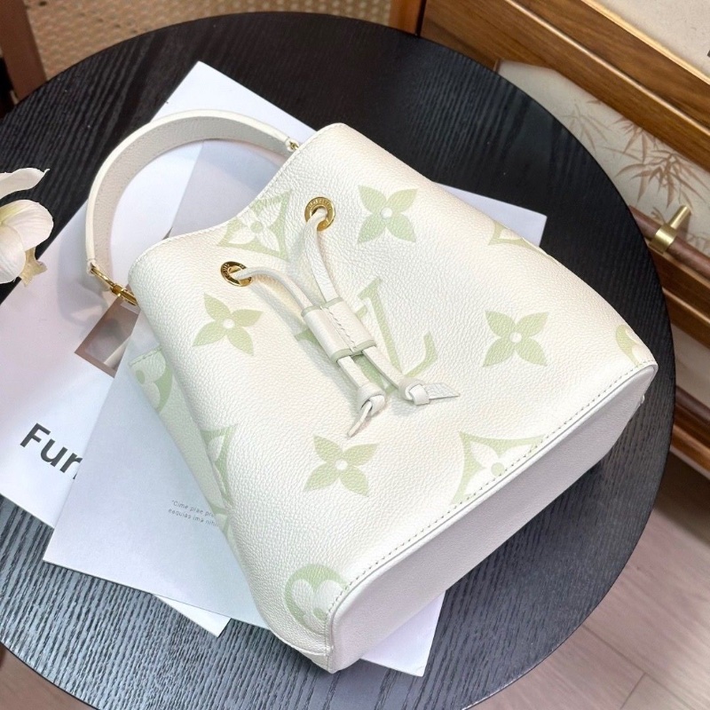LV 新款NeoNoeBB抹茶綠手提肩背水桶包芯片款20*21*14 98新配件塵袋-4
