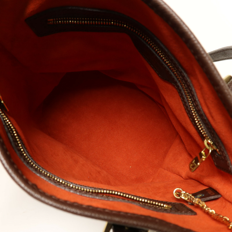 LOUIS VUITTON Damier Marais金扣肩背袋-4