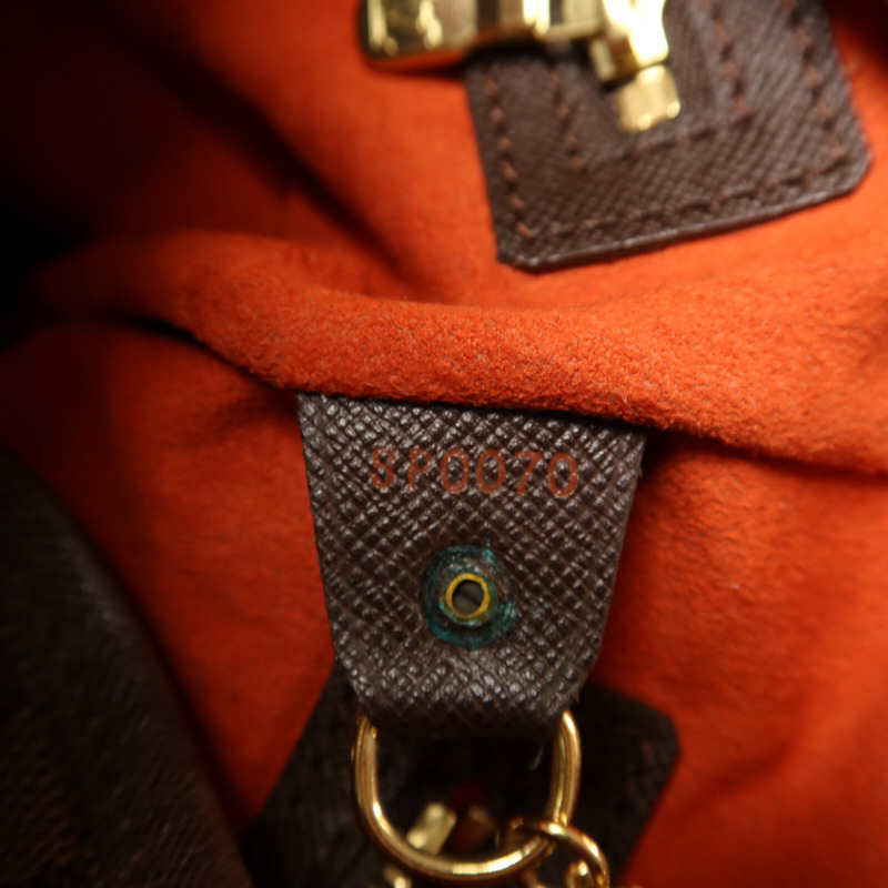 LOUIS VUITTON Damier Marais金扣肩背袋-6