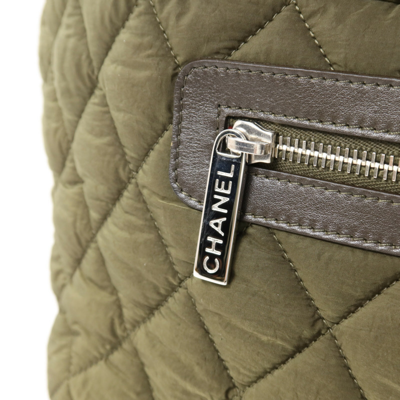 CHANEL 尼龍Coco Cocoon銀扣手挽袋-11