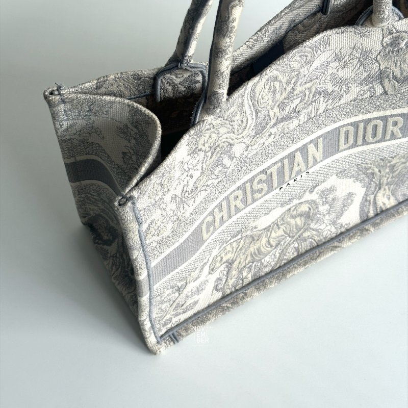 98新🩶 Dior 迪奧 Book Tote 中型托特包 米棕色和灰色-6
