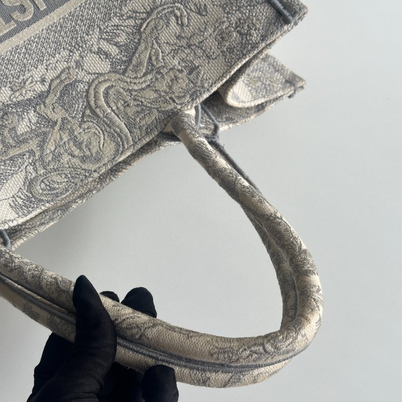 98新🩶 Dior 迪奧 Book Tote 中型托特包 米棕色和灰色-8