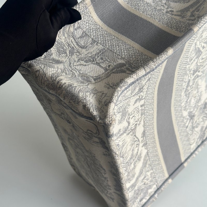 98新🩶 Dior 迪奧 Book Tote 中型托特包 米棕色和灰色-13