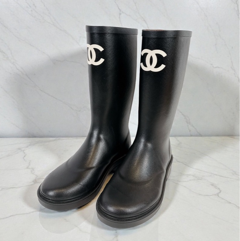 莉亞精品♡Chanel 立體白Logo中筒雨靴 二手-0
