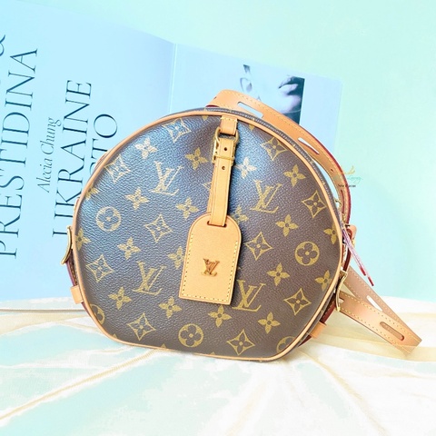 LV Ｍ52294 字紋 老花 吊牌 軟殼 圓餅包 斜背包 側背包 多種背法