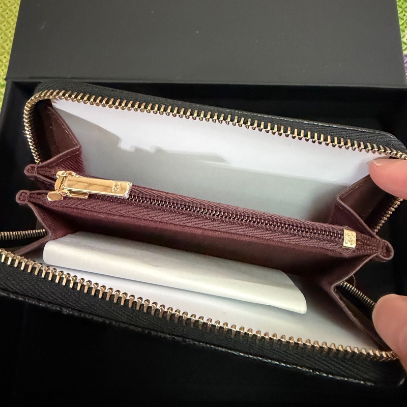 香奈兒。新款黑銀ㄇ字卡包，零錢包-8