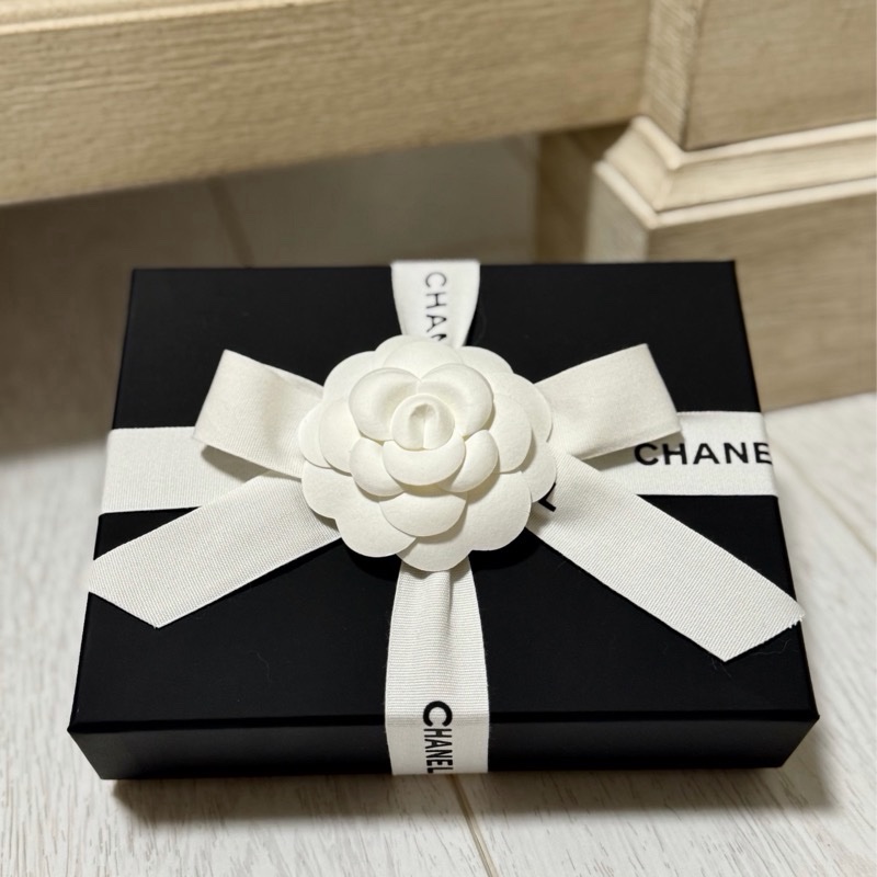 CHANEL新款 / 全新 / 荔枝牛皮/中短夾-0