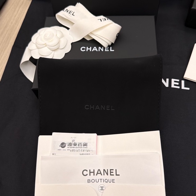 CHANEL新款 / 全新 / 荔枝牛皮/中短夾-11