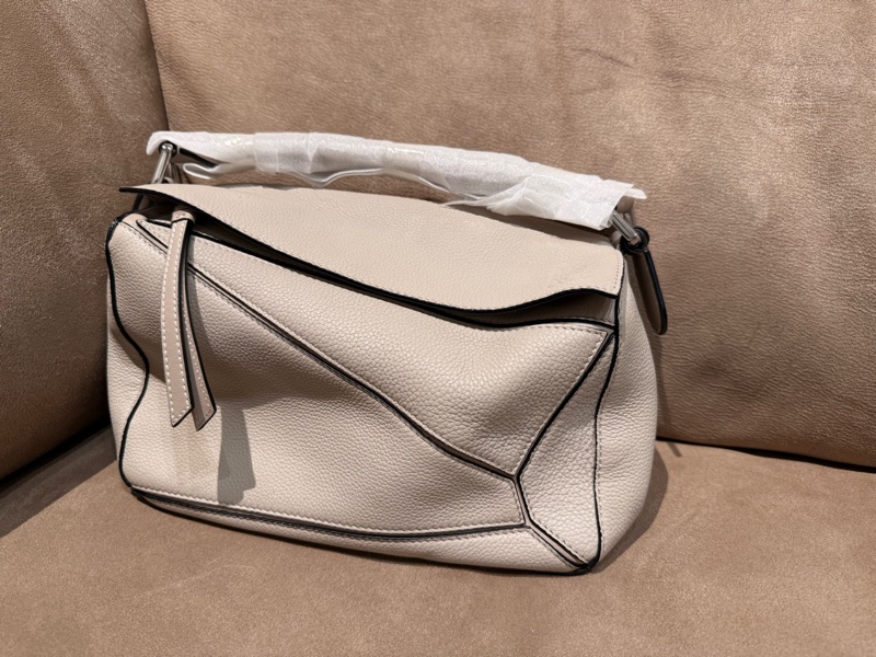 Loewe mini puzzle 沙色-1