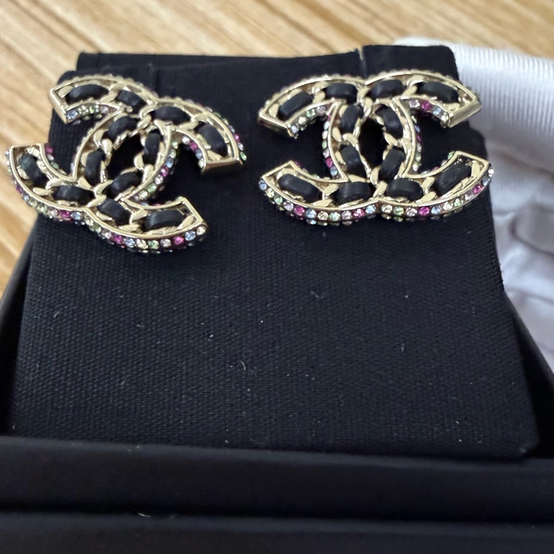 CHANEL 香奈兒皮革鑽飾耳環-2