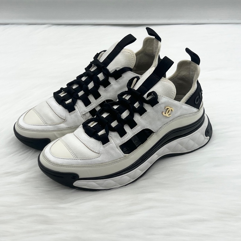 98新 Chanel香奈兒 24S 黑白熊貓運動鞋 38碼-0