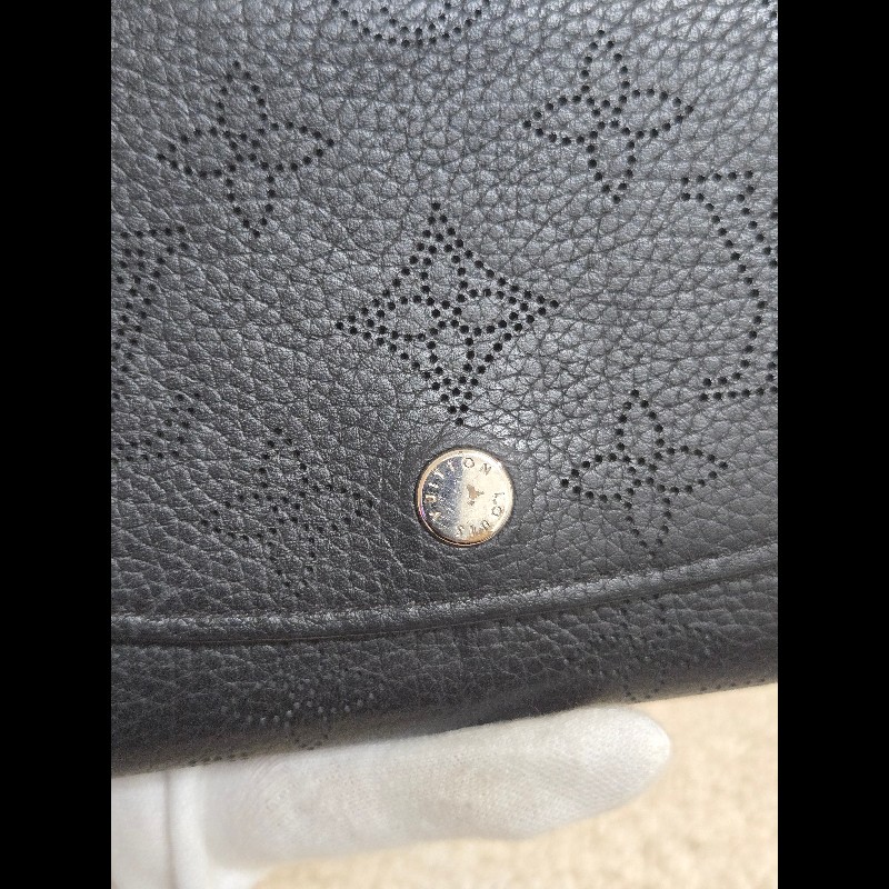 LV 路易威登 Louis Vuitton Mahina 皮革Iris 短夾 小皮件 零錢包 錢包-6