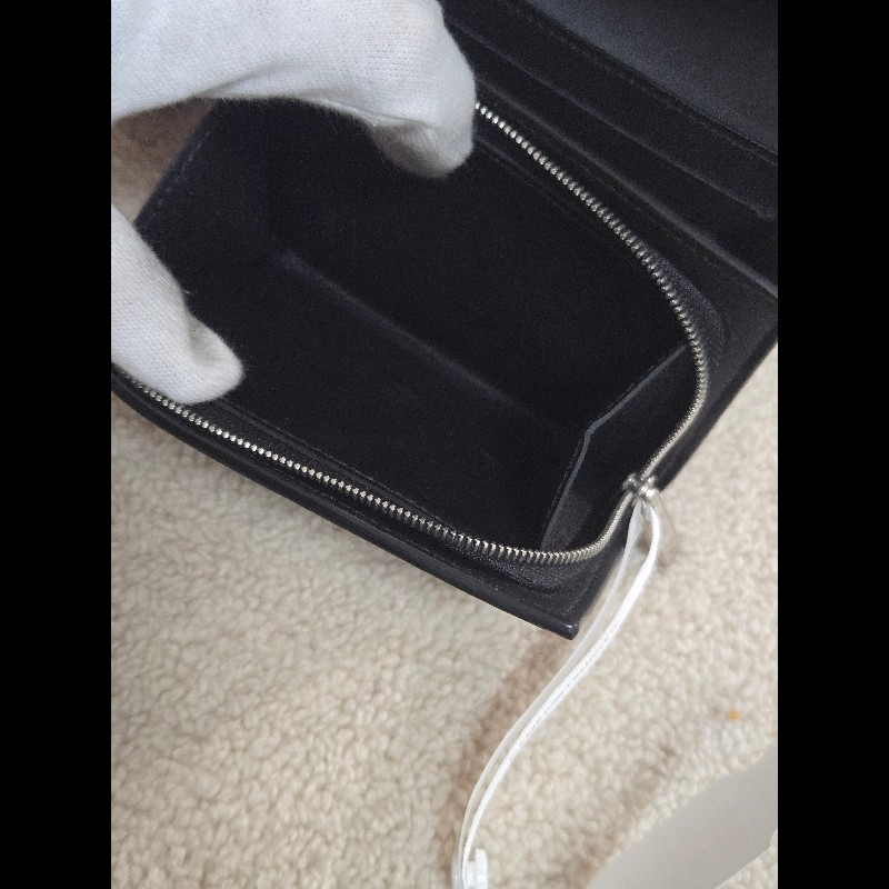 LV 路易威登 Louis Vuitton Mahina 皮革Iris 短夾 小皮件 零錢包 錢包-13