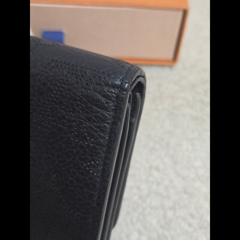 LV 路易威登 Louis Vuitton Mahina 皮革Iris 短夾 小皮件 零錢包 錢包-20