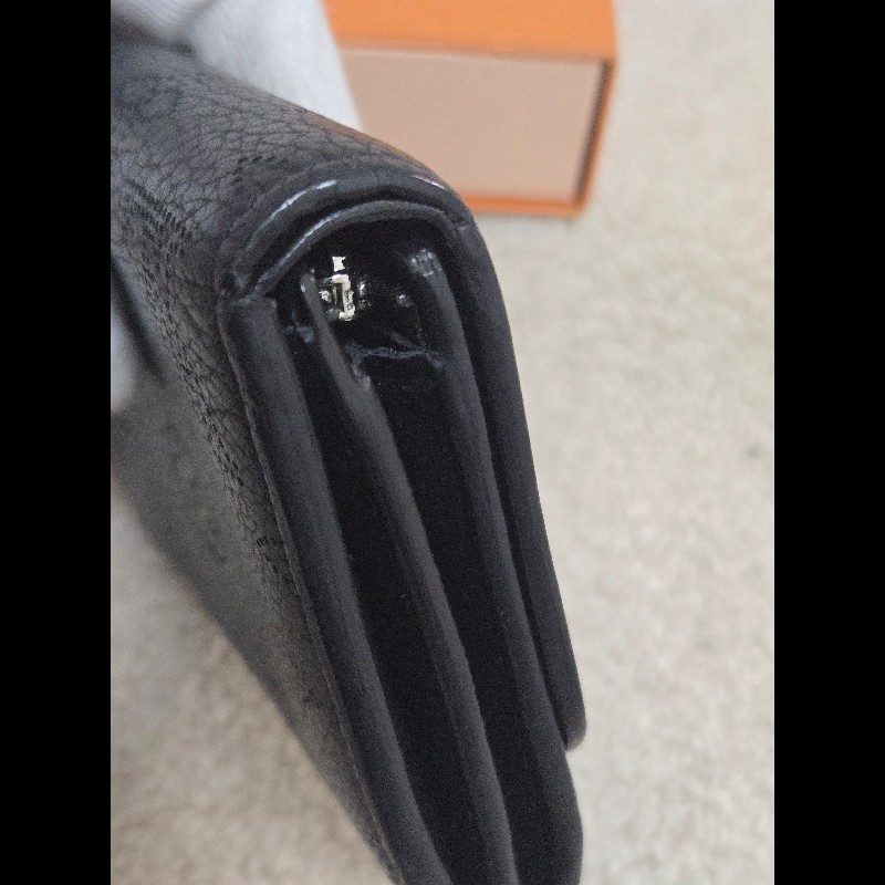 LV 路易威登 Louis Vuitton Mahina 皮革Iris 短夾 小皮件 零錢包 錢包-21