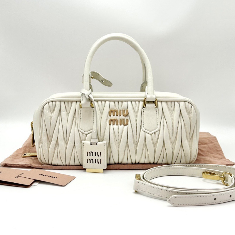 MIUMIU Arcadie白色手提肩背斜背包28*12*10 98新配件塵袋-1