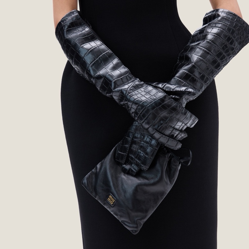 Miu Miu 女士 徽標手拿包均碼碼18cm*21cm-3