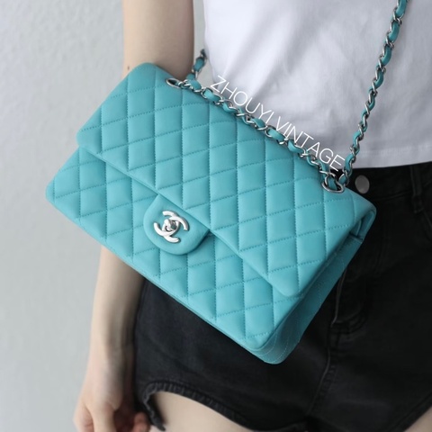 Chanel 淡藍色中號CF 羊皮 銀扣 25*15*6.5 98新配件塵袋盒子