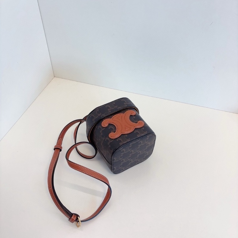 Celine Box Cuir Triomphe 焦糖凱旋門老花迷你盒子包  10*11 cm 98新配件塵袋-3