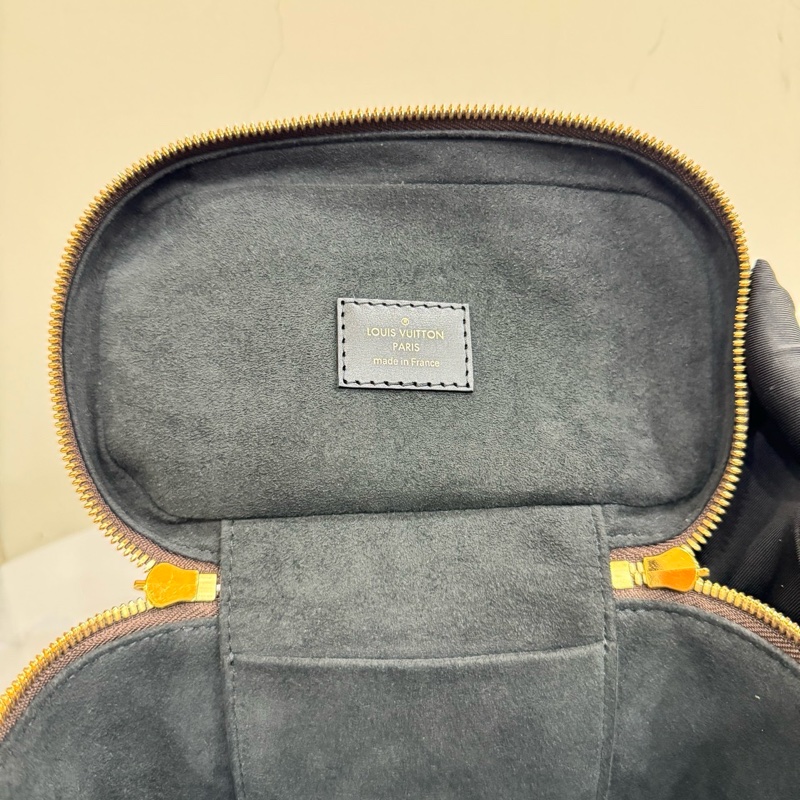 JK國際二手精品✨ LV M45165 VANITY化妝包-13