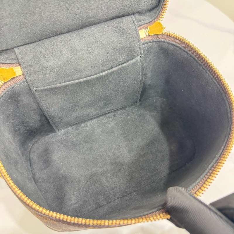 JK國際二手精品✨ LV M45165 VANITY化妝包-14
