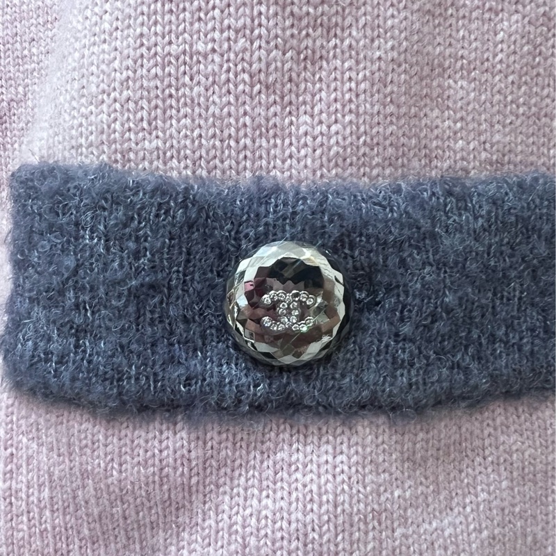 Chanel粉灰邊羊毛針織外套-3