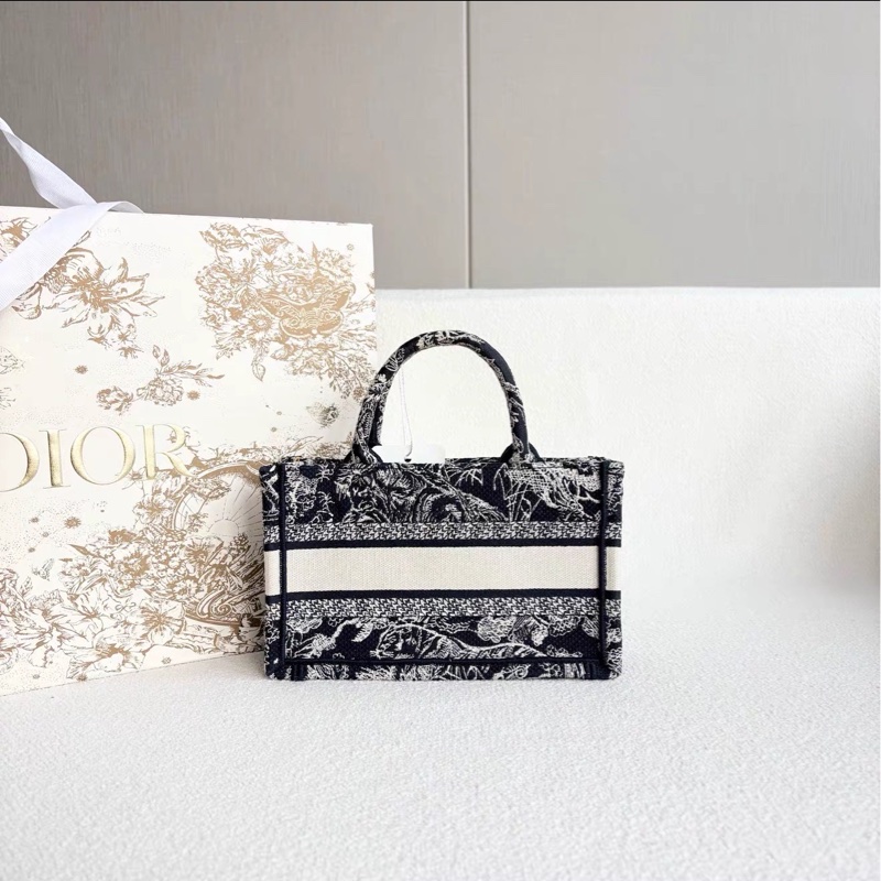 白富美駕到👑Dior迪奧動物園刺繡款booktote迷你小托特斜挎單肩包-9