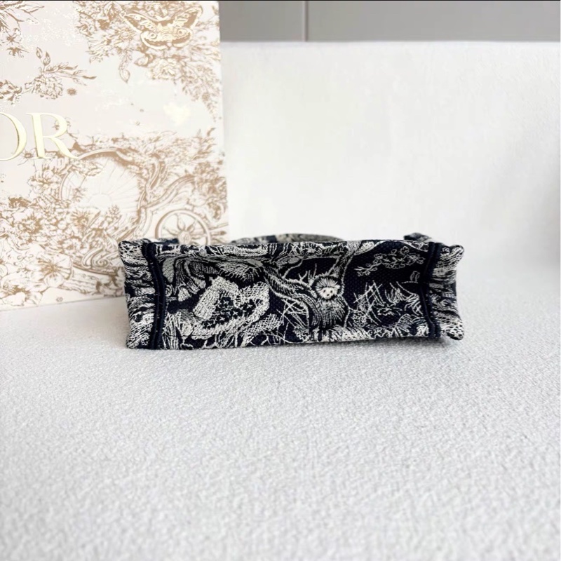 白富美駕到👑Dior迪奧動物園刺繡款booktote迷你小托特斜挎單肩包-11