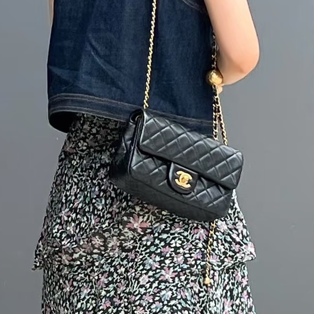夢中情包💖熱門款🔥Chanel黑金羊皮金球cf大Mini手提包單肩斜挎包-7