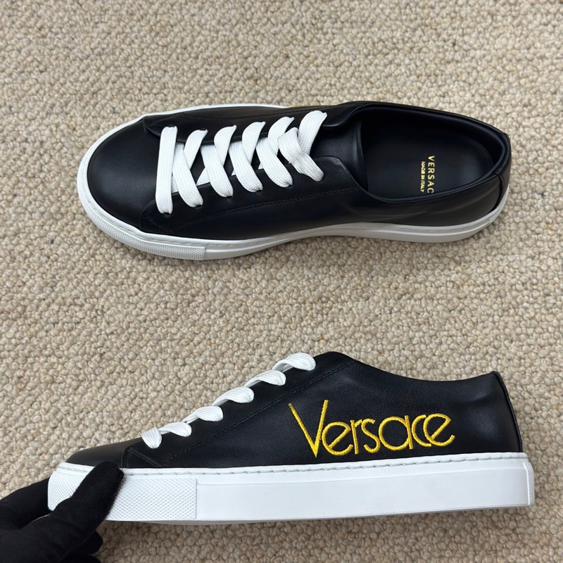 僅試穿VERSACE 範思哲 黑色全皮系帶休閒鞋 板鞋 DSR611D DNA5PR 尺碼 37.5-4