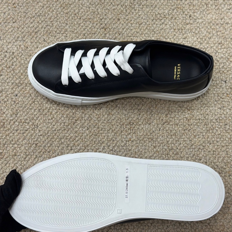 僅試穿VERSACE 範思哲 黑色全皮系帶休閒鞋 板鞋 DSR611D DNA5PR 尺碼 37.5-6