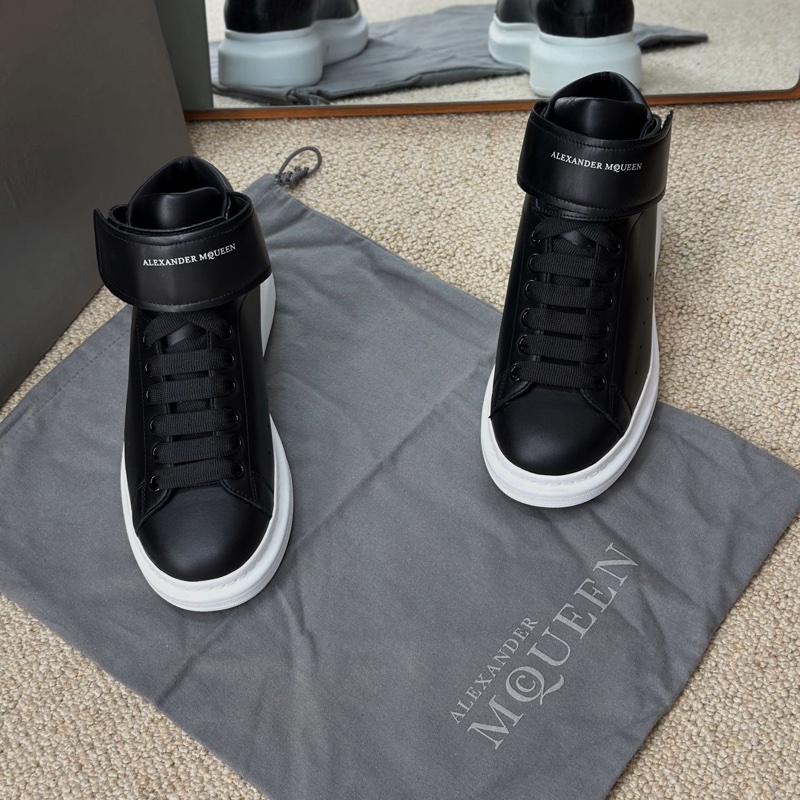 閒置新 未使用ALEXANDER MCQUEEN 麥昆黑色休閒鞋 附件：塵袋-0
