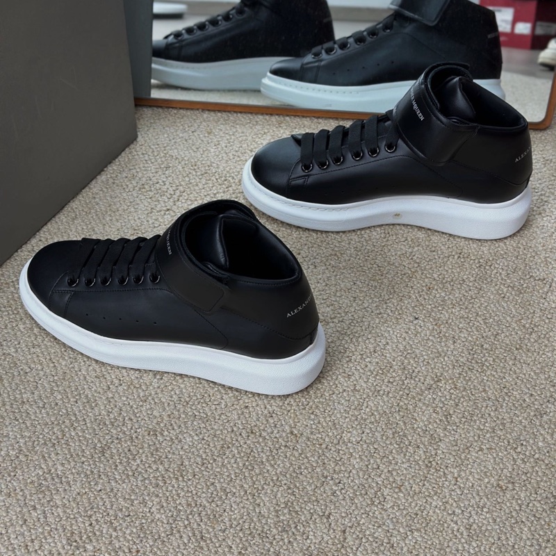 閒置新 未使用ALEXANDER MCQUEEN 麥昆黑色休閒鞋 附件：塵袋-2