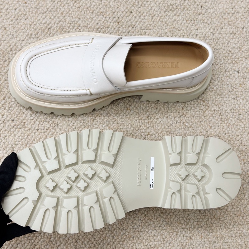 閒置新 未使用Ferragamo菲拉格慕白色厚底休閒鞋 樂福鞋 附件：塵袋-6
