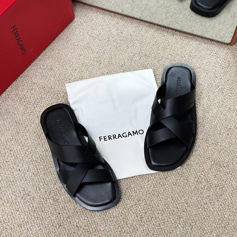 閒置新 未使用 Ferragamo 菲拉格慕 黑色休閒拖鞋 涼鞋 763262 尺碼41