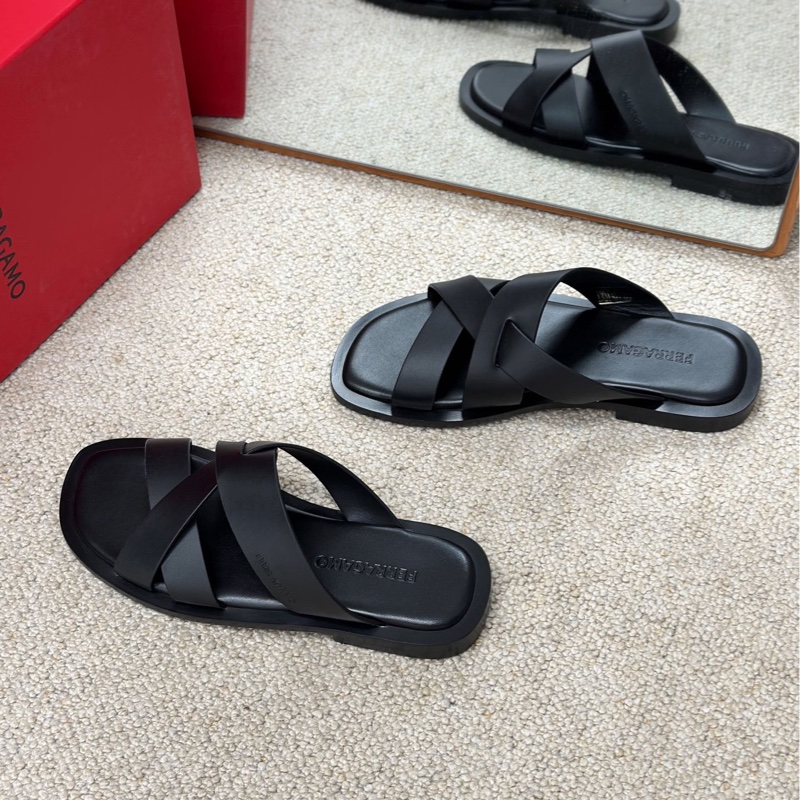 閒置新 未使用 Ferragamo 菲拉格慕 黑色休閒拖鞋 涼鞋 763262 尺碼41-1