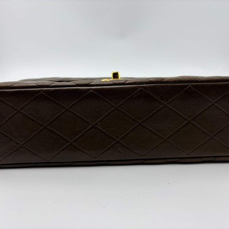 香奈兒 Classic Flap Jumbo 菱格鍊條包-10