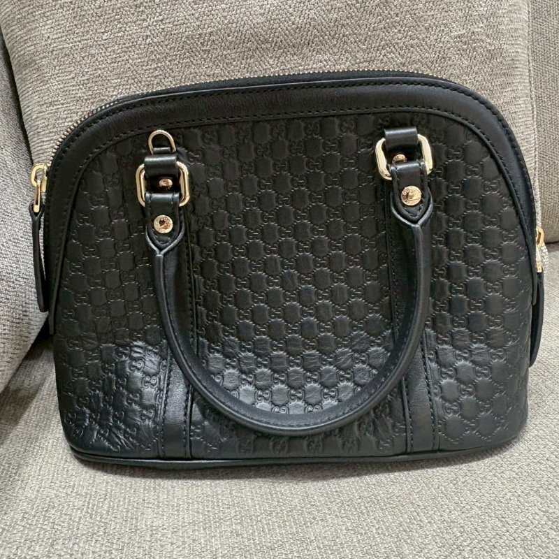 Gucci壓紋兩用貝殼包-1