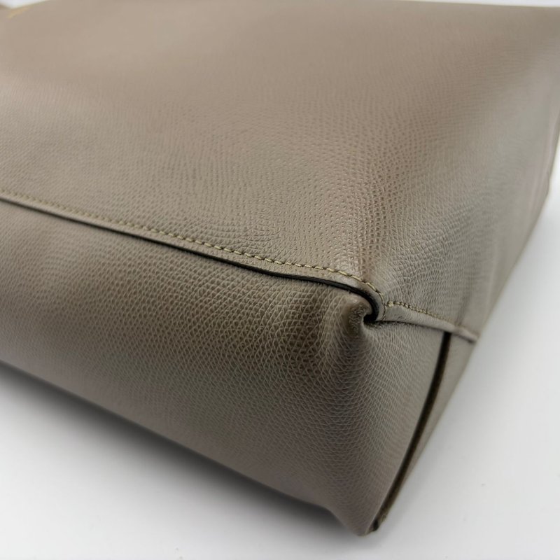 Celine Cabas 小號直式托特包-12