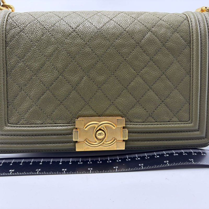 香奈兒 Le Boy Old Medium 菱格紋鍊條包-0