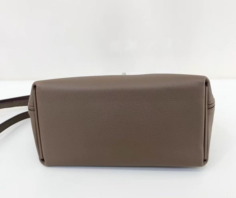 Hermes mini 2424 大象灰銀扣 b刻 evercolor 皮拼swift皮 全新閒置配件塵袋盒子購證長21cm 寬12cm 高16cm-5