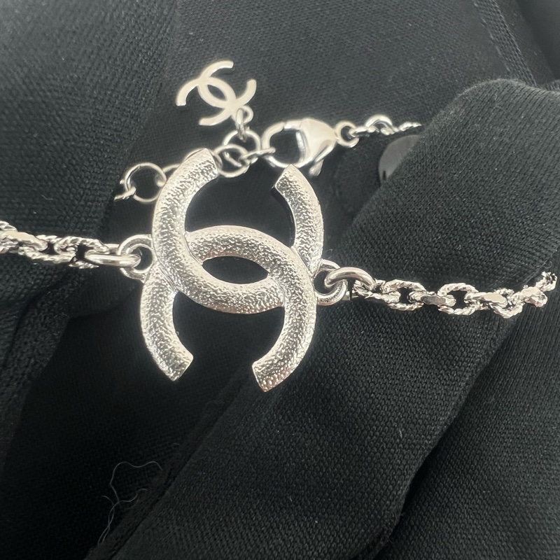全新 Chanel 25s 黑銀水鑽雙C銀手鏈-2