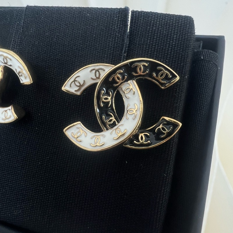 Chanel 24p 黑白雙C耳環-2