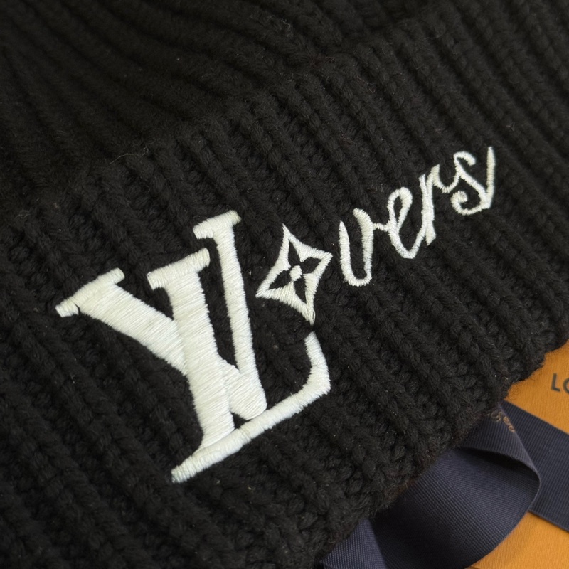 (日本購證🇯🇵全配）Lv 毛帽-1