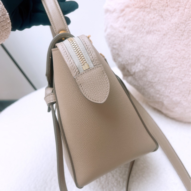 Celine belt micro 卡其鯰魚包-4