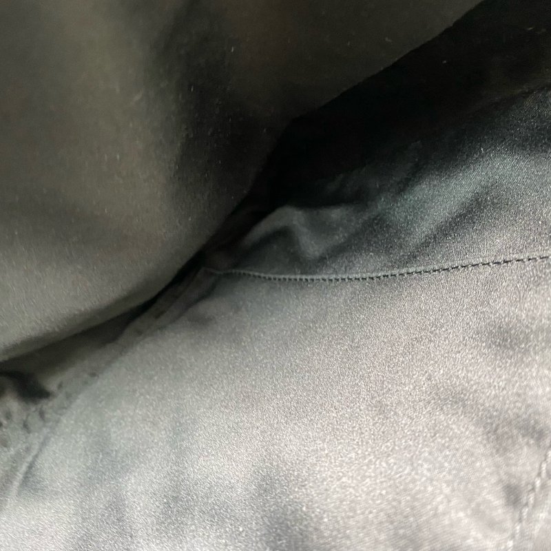 △ Chanel 香奈兒 GST Black Caviar Skin Gold Tone Metal Grand Shopping Tote Bag No.15 黑色粒紋小牛皮金色金屬鎖鏈托特袋No.15 - 257028915-16